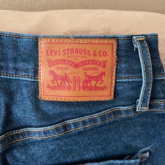 Levi’s Mile High Skinny Jeans - Picture 4 of 5